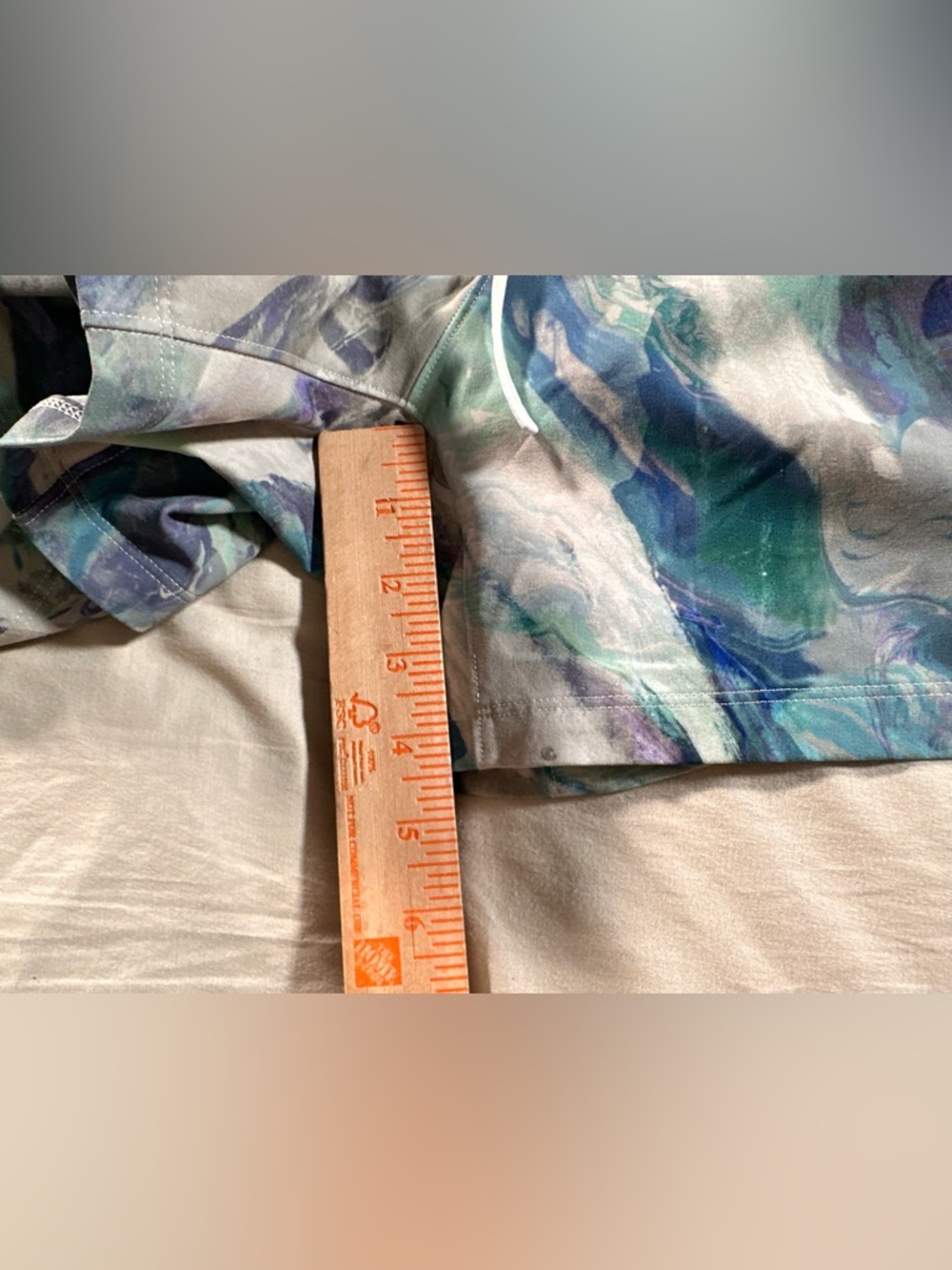 Lululemon Athletica Men’s Swimming Trunks Paint Swirl Small 5” Pre Owned - Picture 8 of 15